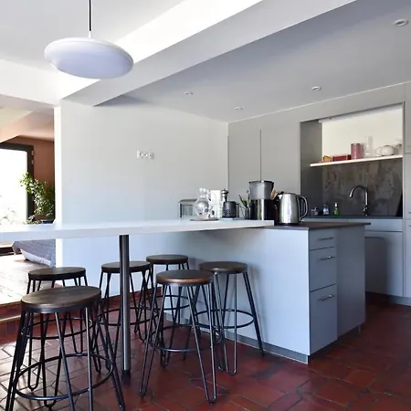 7 Avec Grande Piscine A 600 M De La * Royan