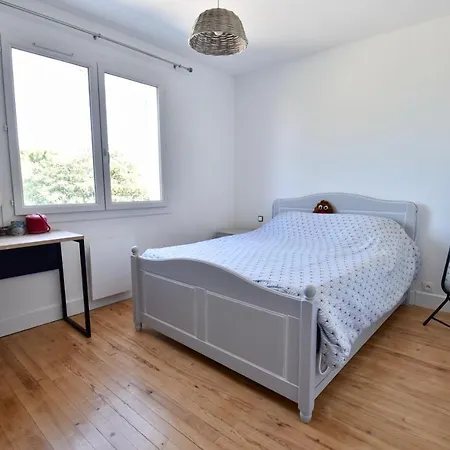 7 Avec Grande Piscine A 600 M De La Holiday home