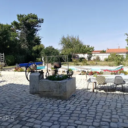 7 Avec Grande Piscine A 600 M De La * Royan